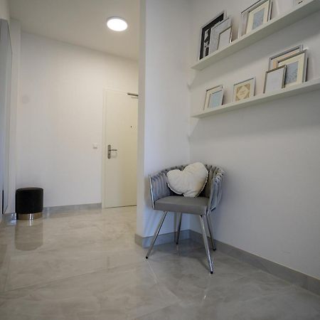 Tomkes Ferienwohnung Am See Rhauderfehn Exterior photo
